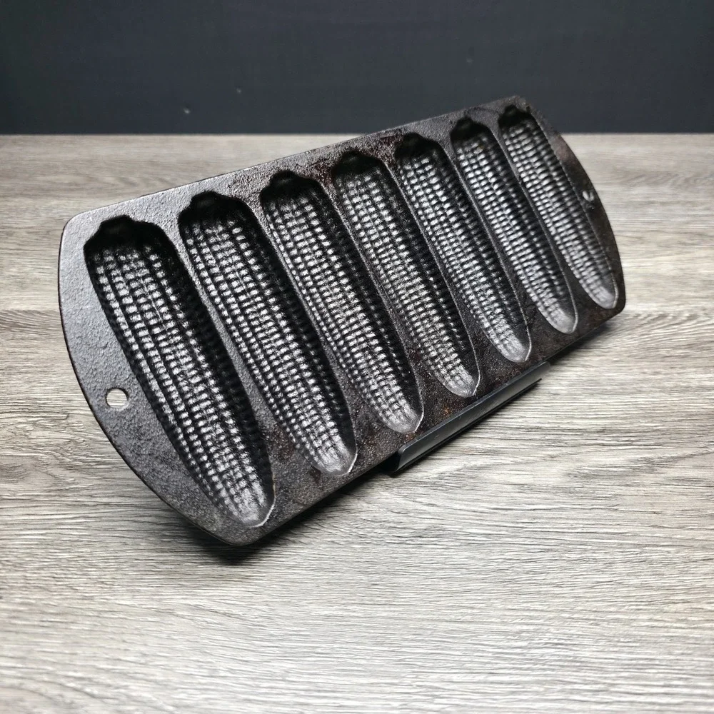 Lodge vintage cast